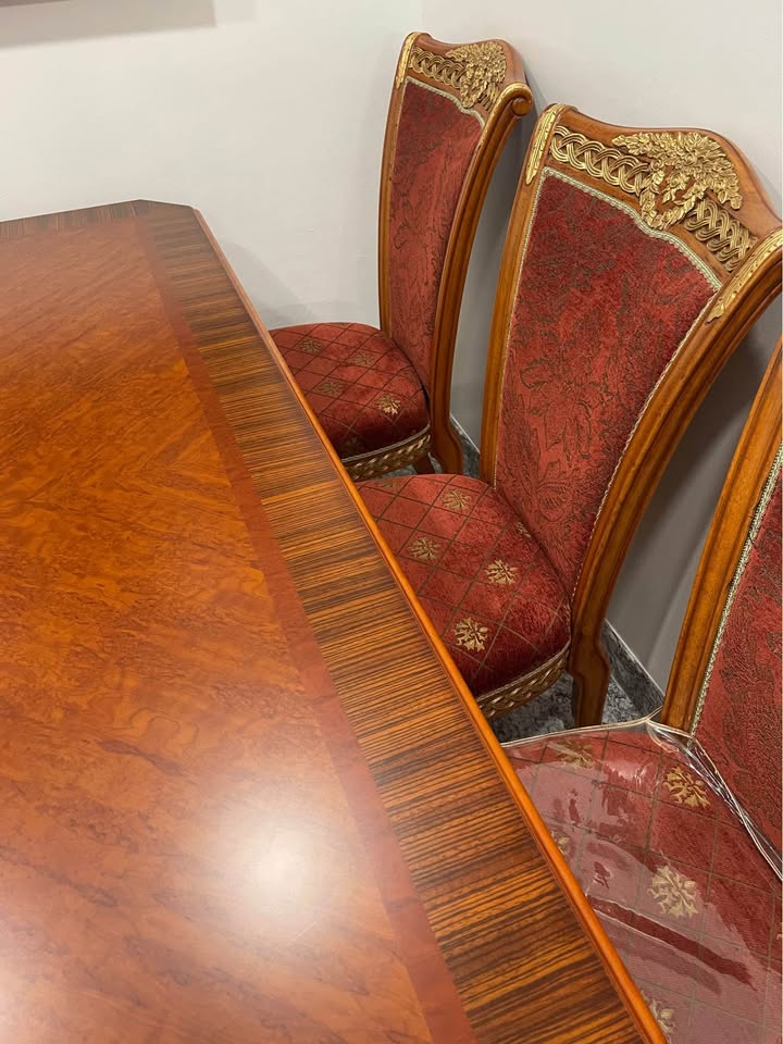 Beautiful Dining room table only - photo 5
