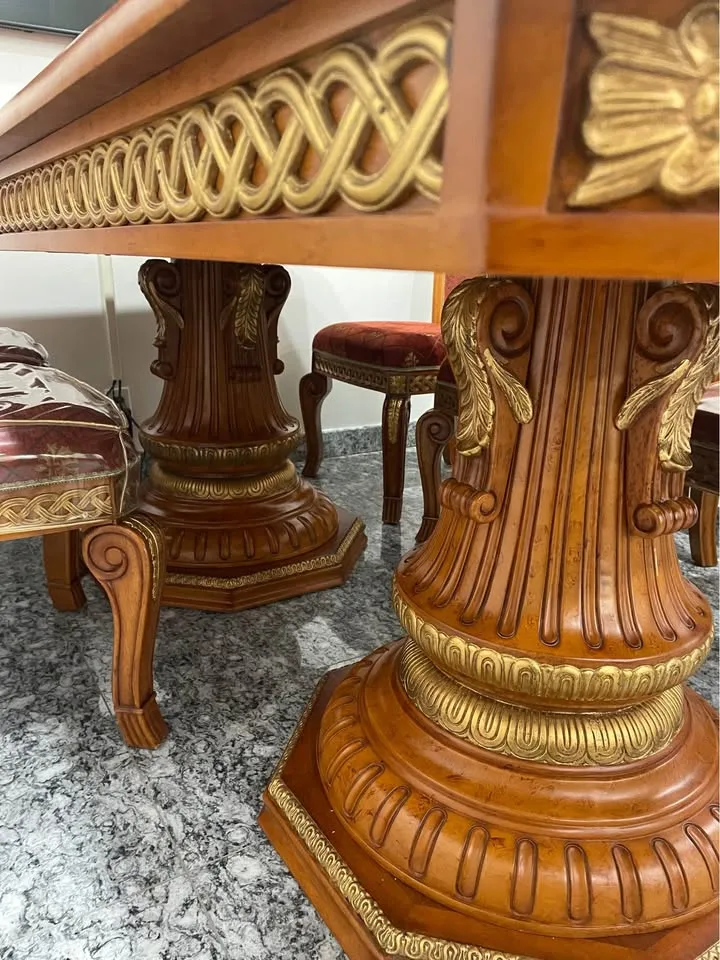 Beautiful Dining Room image indicator(7)