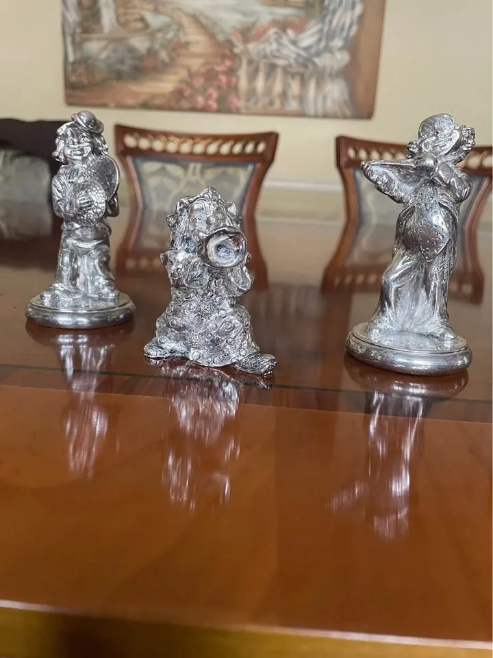 3 pcs collection of silver plated sculptures of clowns musicians image indicator(2)