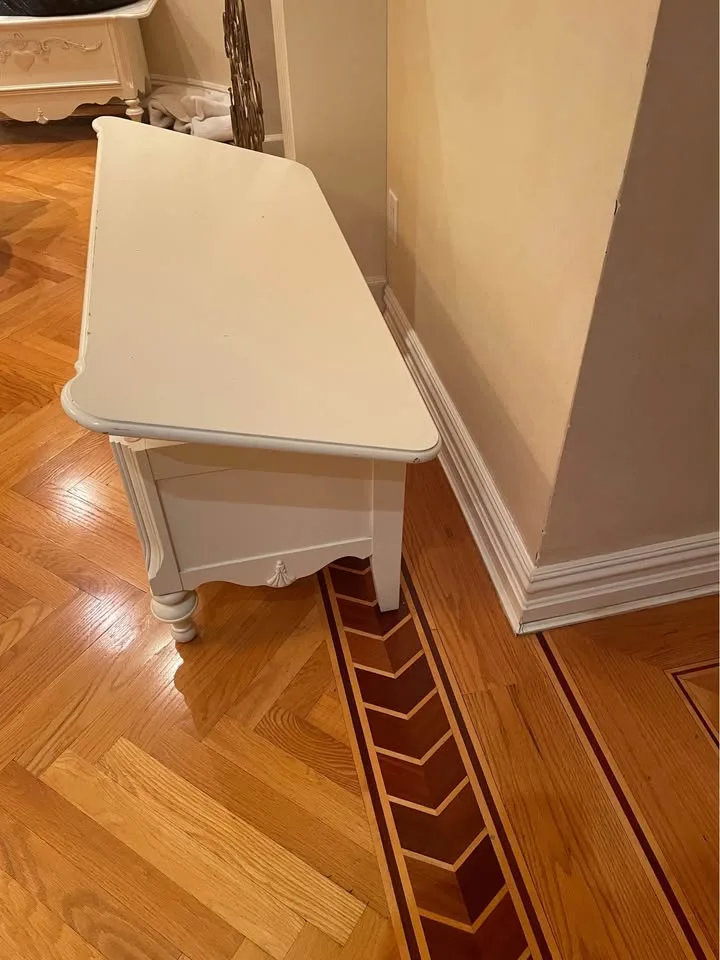 Bench and storage image indicator(4)