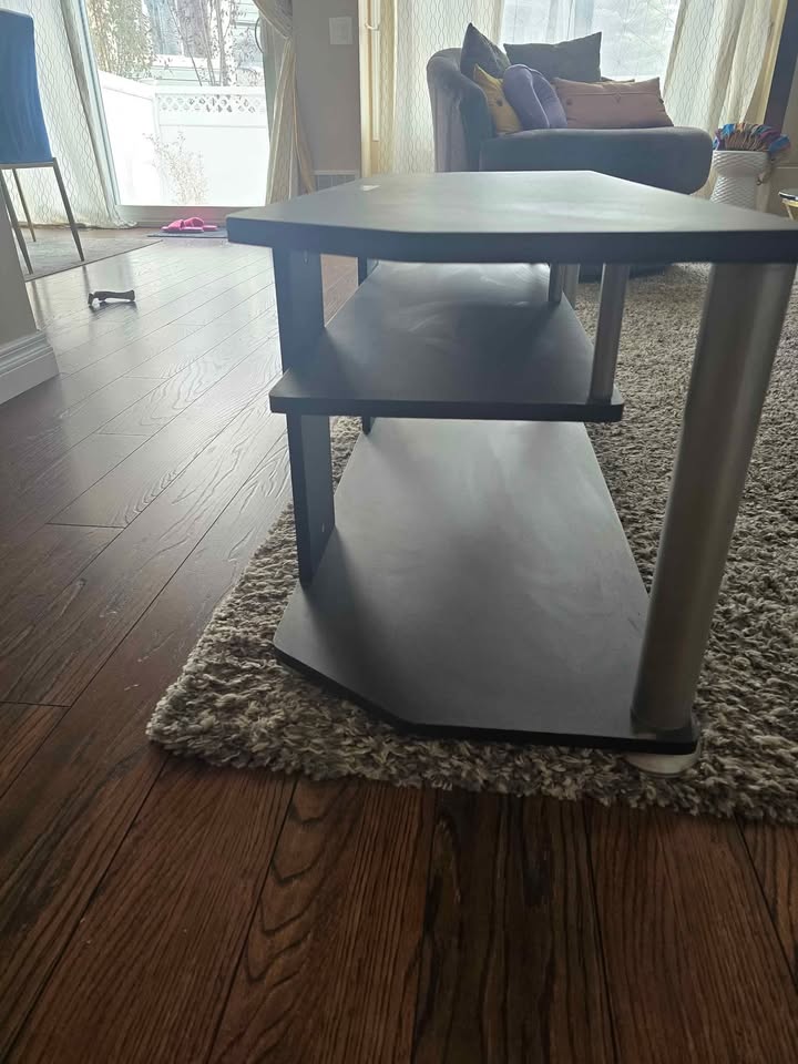 TV stand - photo 4