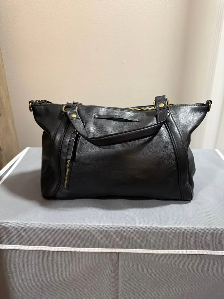 Purse sale!!! image indicator(6)