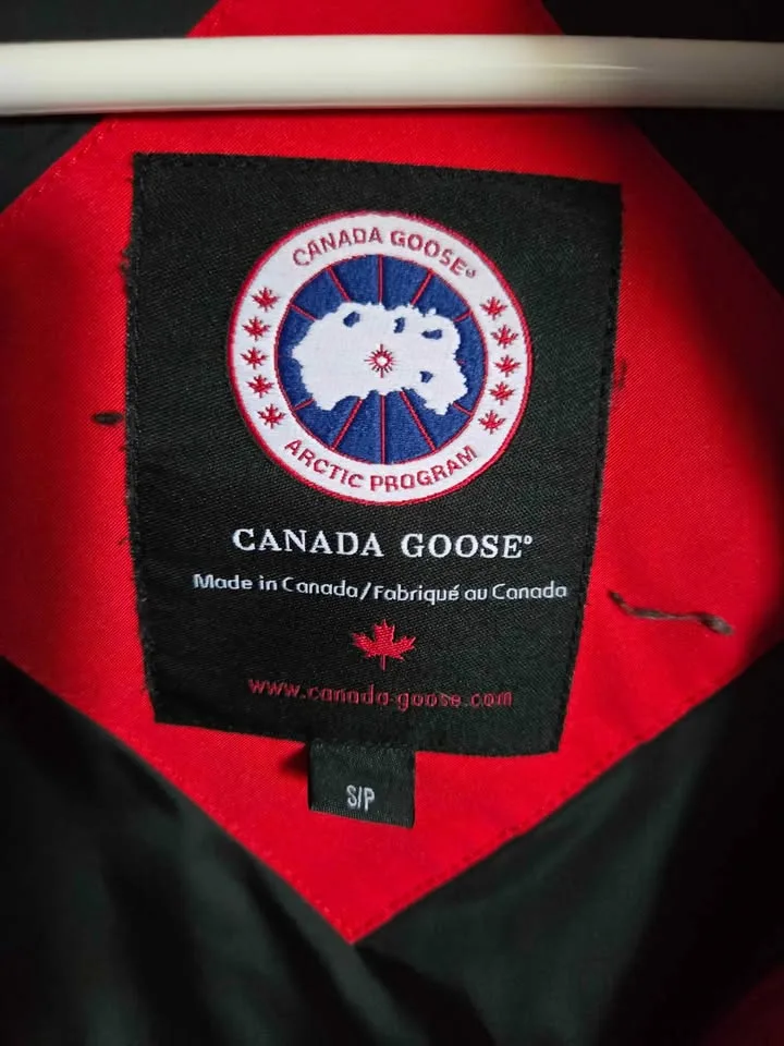 Canada Goose Solaris Parka Women's Small image indicator(3)
