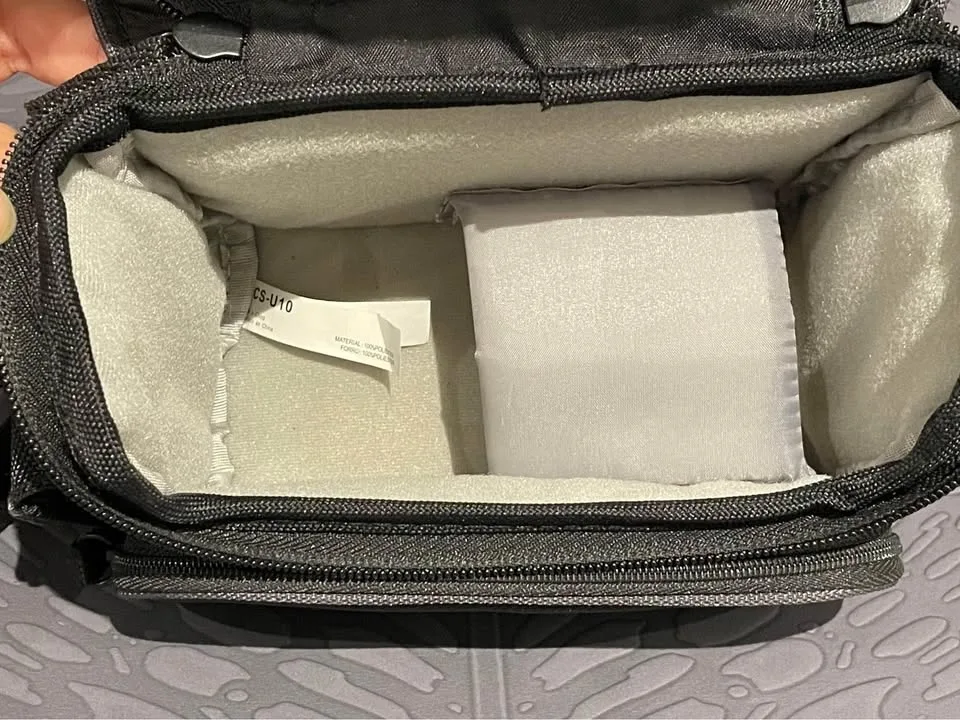 Sony LCS-U10 Soft Carrying Case - Black image indicator(3)