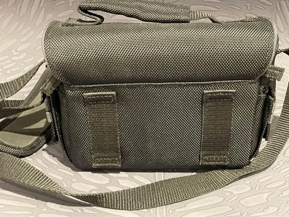 Sony LCS-U10 Soft Carrying Case - Black image indicator(4)