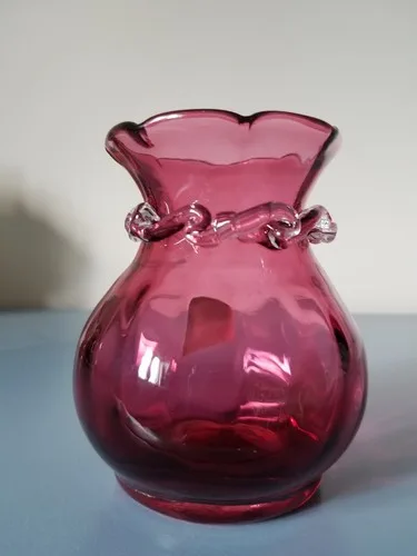 Vintage Pilgrim Cranberry Blown Glass Vase image indicator(4)