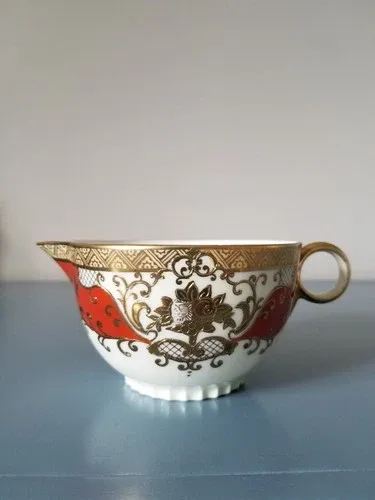 Beautiful Vintage Meito China Japanese porcelain creamer. image indicator(2)