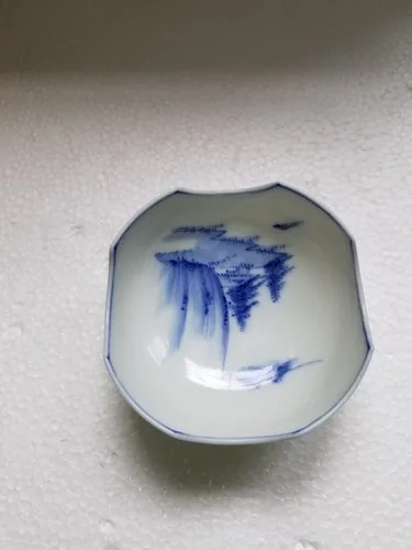 Vintage Meiji/Taisho era Blue/White Porcelain Dish image indicator(3)