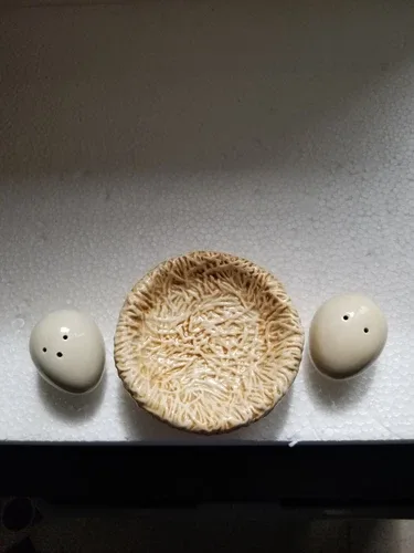 Cute Sakura (China) 2 Eggs in Nest Basket Salt & Pepper image indicator(9)