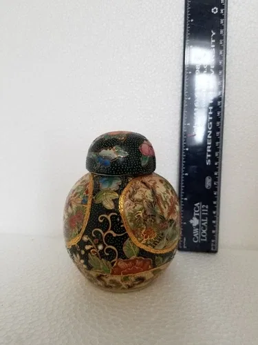 Vintage Satsuma Porcelain Ginger Jar - 4.5 INCHES image indicator(10)