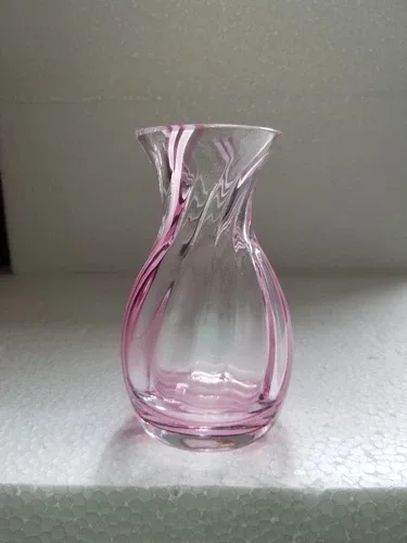 Lovely cranberry/rasp<wbr/>berry clear swirl single bud vase.  C image indicator(2)