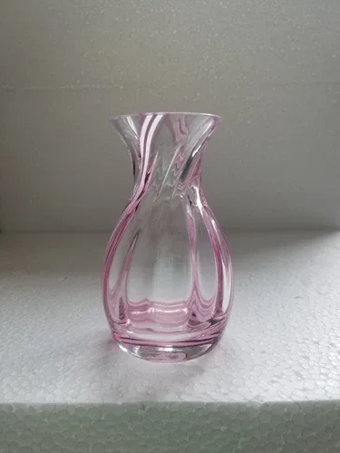 Lovely cranberry/rasp<wbr/>berry clear swirl single bud vase.  C image indicator(4)