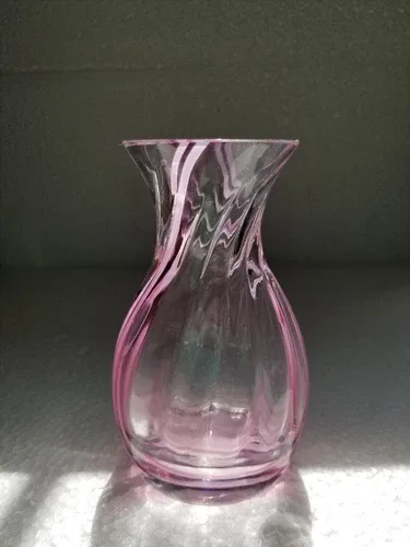 Lovely cranberry/rasp<wbr/>berry clear swirl single bud vase.  C image indicator(6)