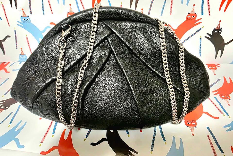 Brand New 100% Leathe Clutch - photo 2