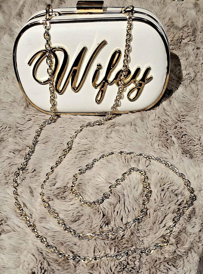 Gorgeous White and Gold Clutch from Aldo!