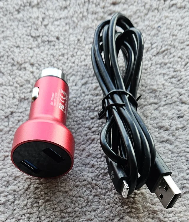BRAND NEW Dual USB Car Charger w/ Lightening Cable thumbnail