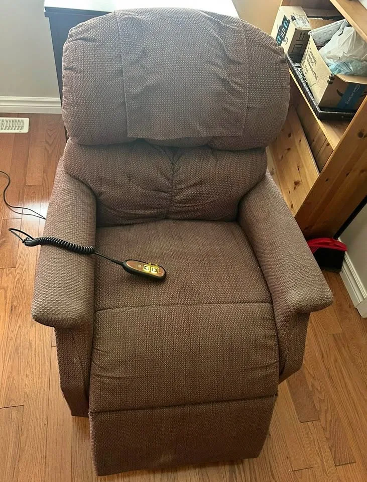 Golden Technologies Comforter Lift Chair thumbnail