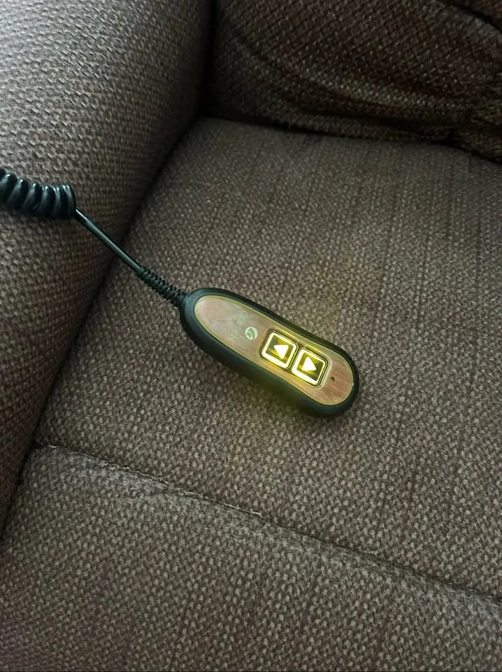Golden Technologies Comforter Lift Chair image indicator(4)