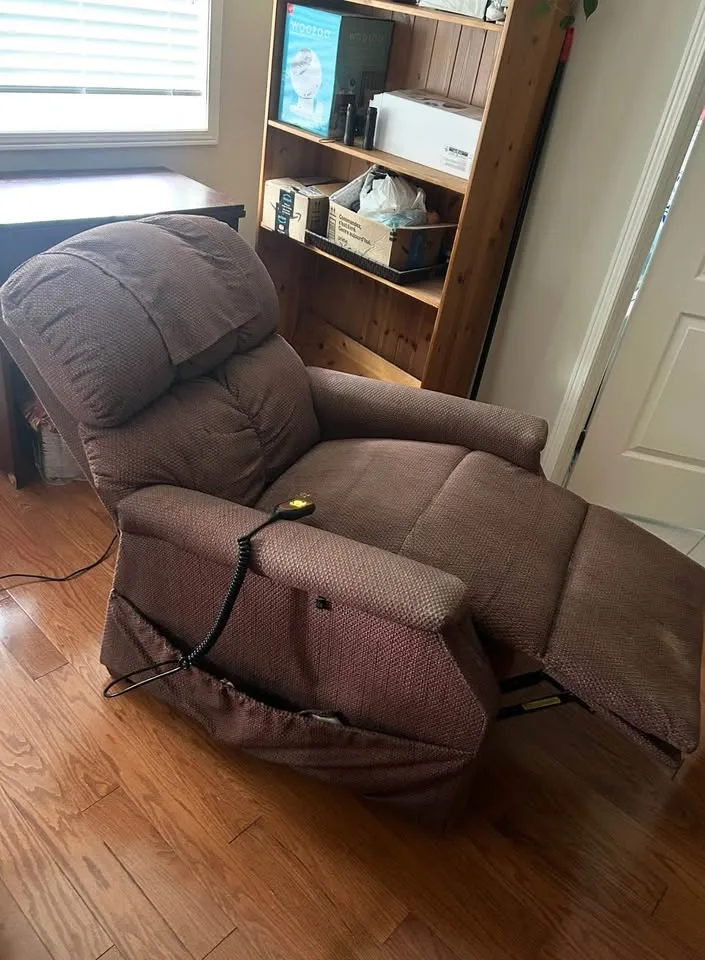 Golden Technologies Comforter Lift Chair image indicator(7)