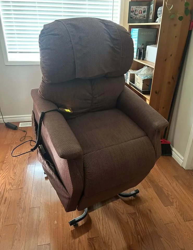 Golden Technologies Comforter Lift Chair image indicator(8)