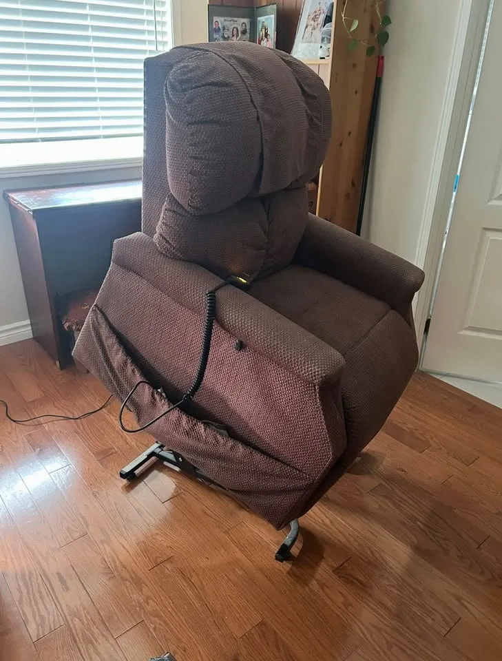 Golden Technologies Comforter Lift Chair image indicator(9)