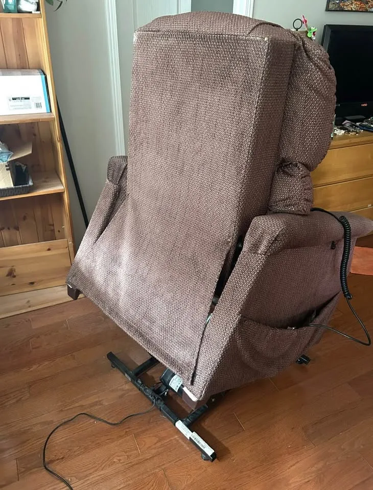 Golden Technologies Comforter Lift Chair image indicator(10)