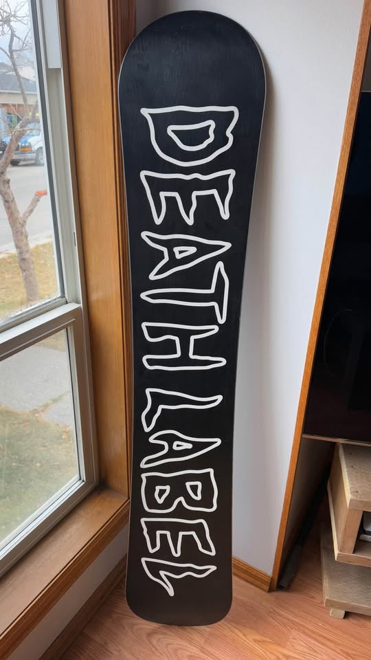 Death label snowboard - photo 2