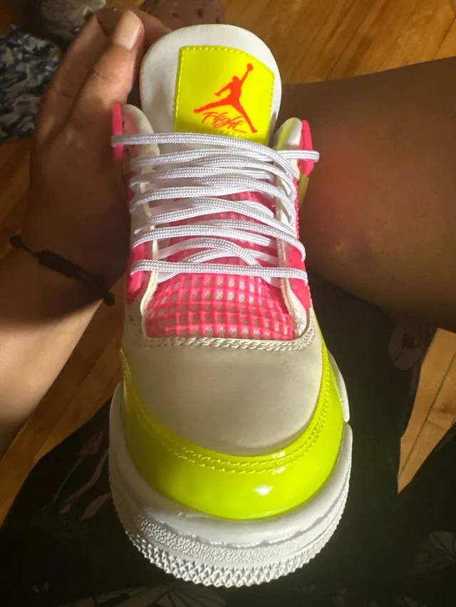 Nike Air Jordan 4 Retro “Voltage Cherry” (GS) image indicator(2)