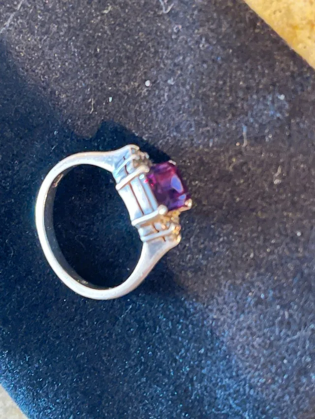 Amethyst & Diamond Ring from the 1960’s image indicator(3)