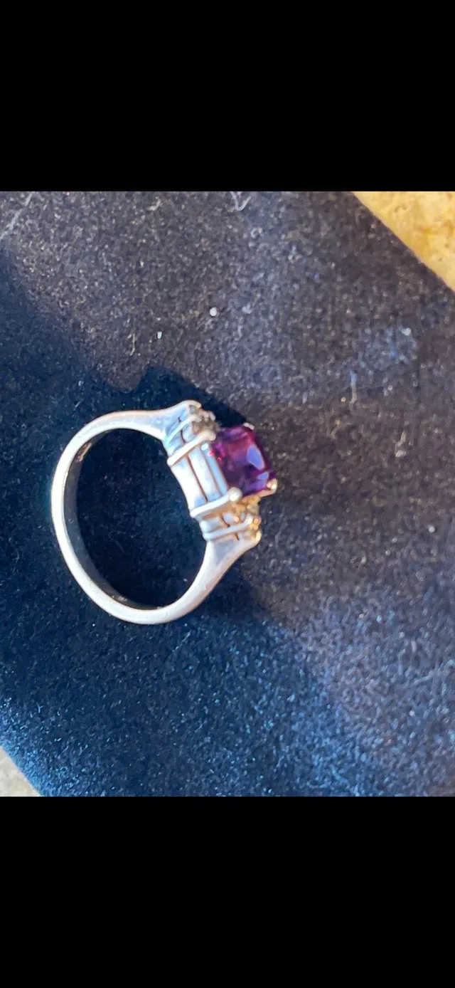 Amethyst & Diamond Ring from the 1960’s image indicator(5)
