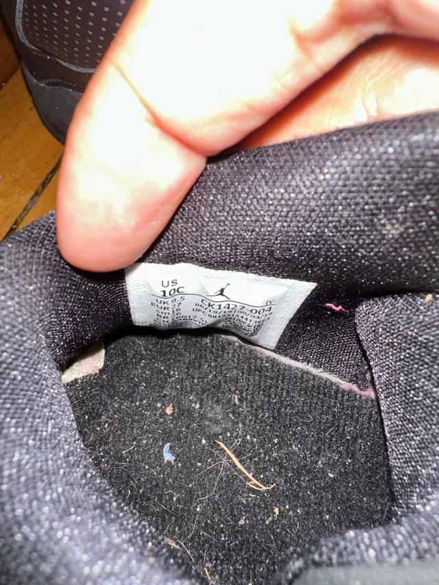 Nike Air Jordan B' Loyal Triple Black and white metalic image indicator(2)