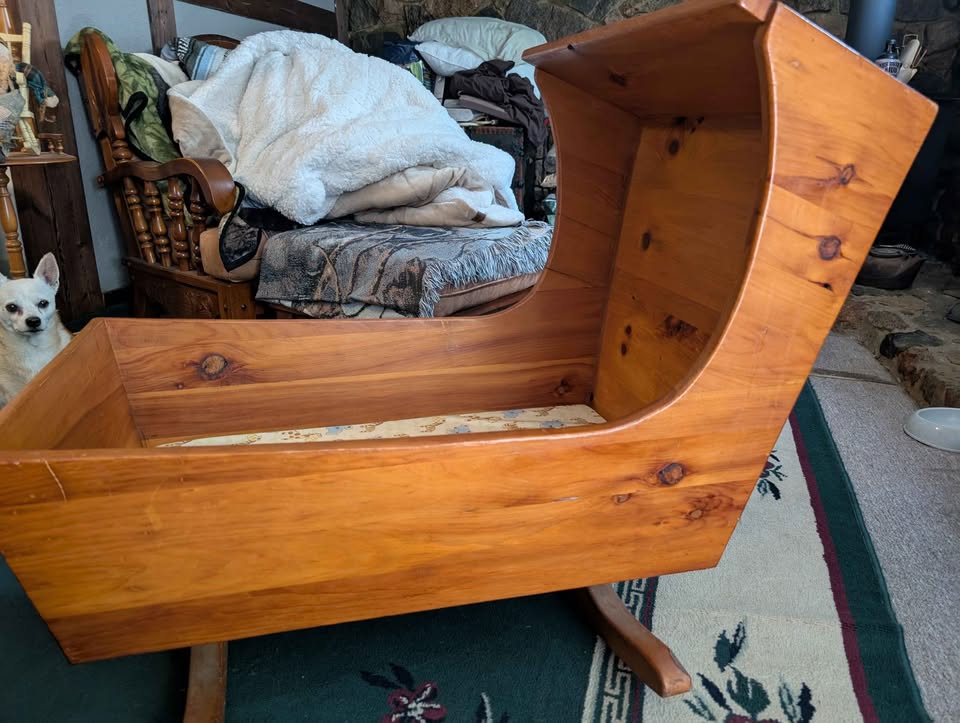 Vintage Baby Cradle - photo 2