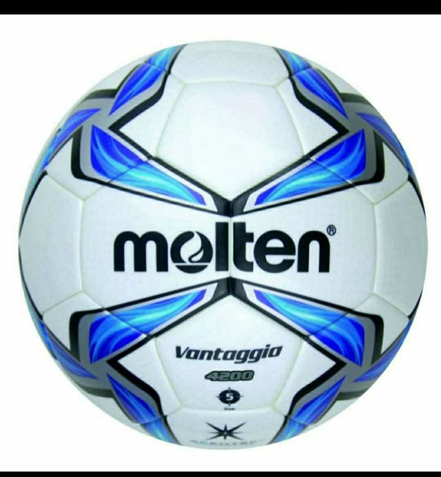 Molten Vantaggio 4200 Size 5