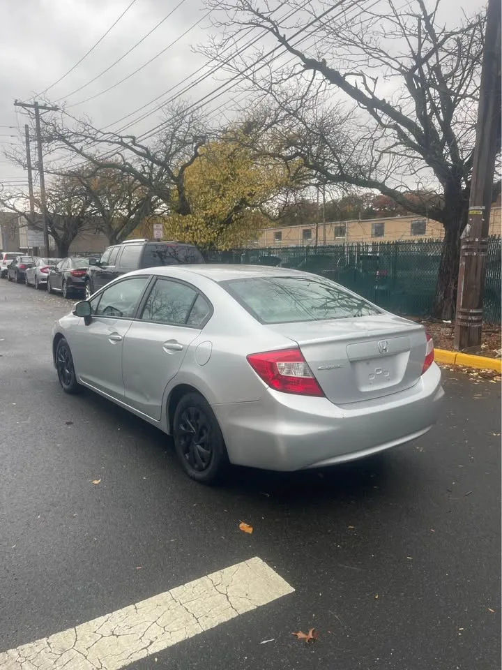 2012 Honda Civic · EX Sedan 4D image indicator(5)