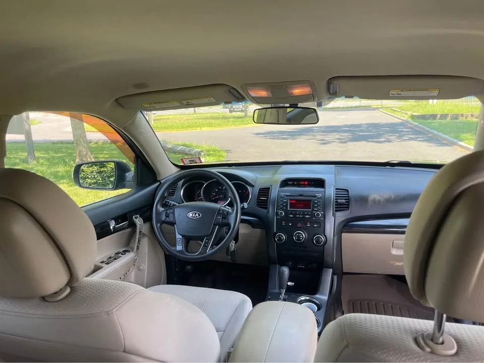 2012 Kia Sorento · EX Sport SUV 4D image indicator(10)