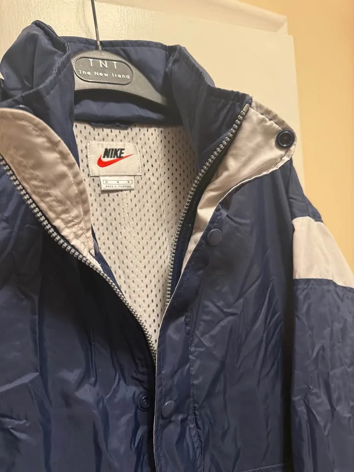 Vintage Nike Windbreaker - Size Medium (Fits L/XL) image indicator(3)