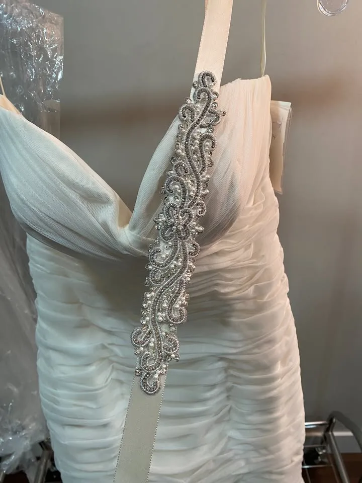 Mikaella Bridal Size 14 Wedding Dress image indicator(6)