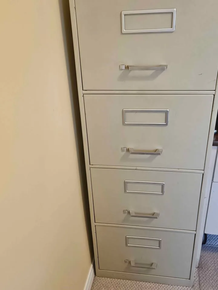 Vintage Metal Filing Cabinet - 4 Drawers image indicator(2)