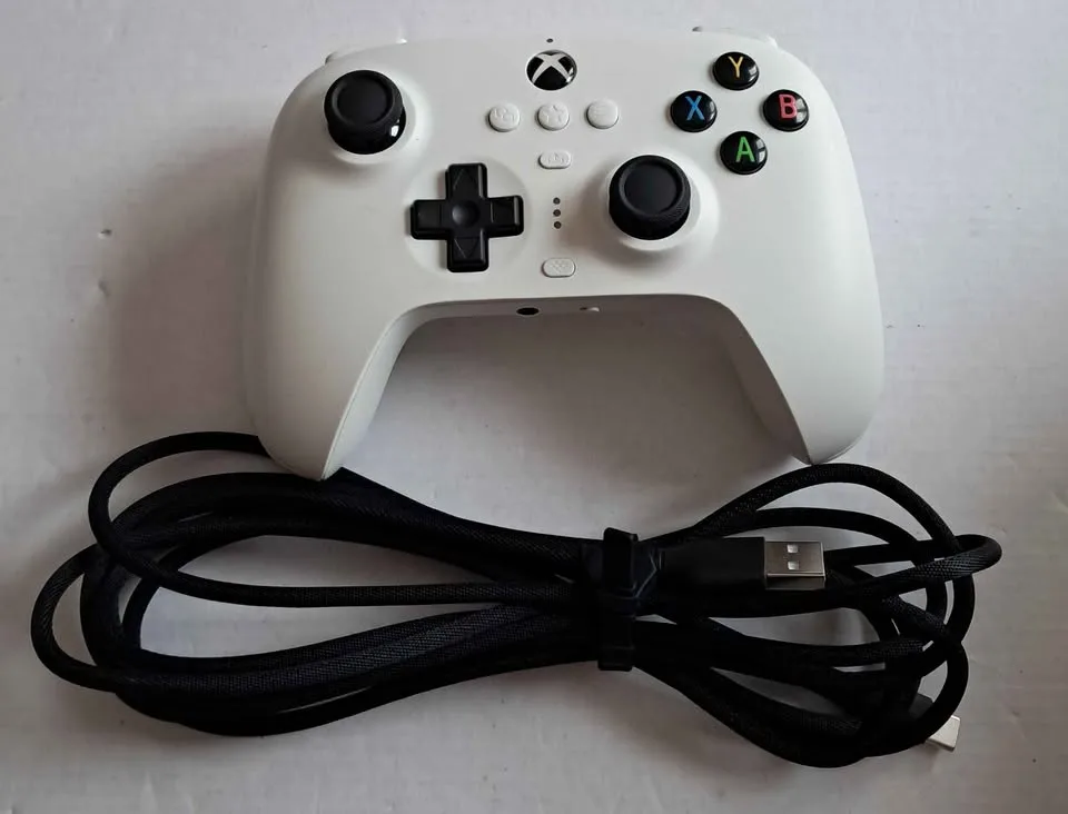 8bitdo ultimate wired controller for Xbox image indicator(2)