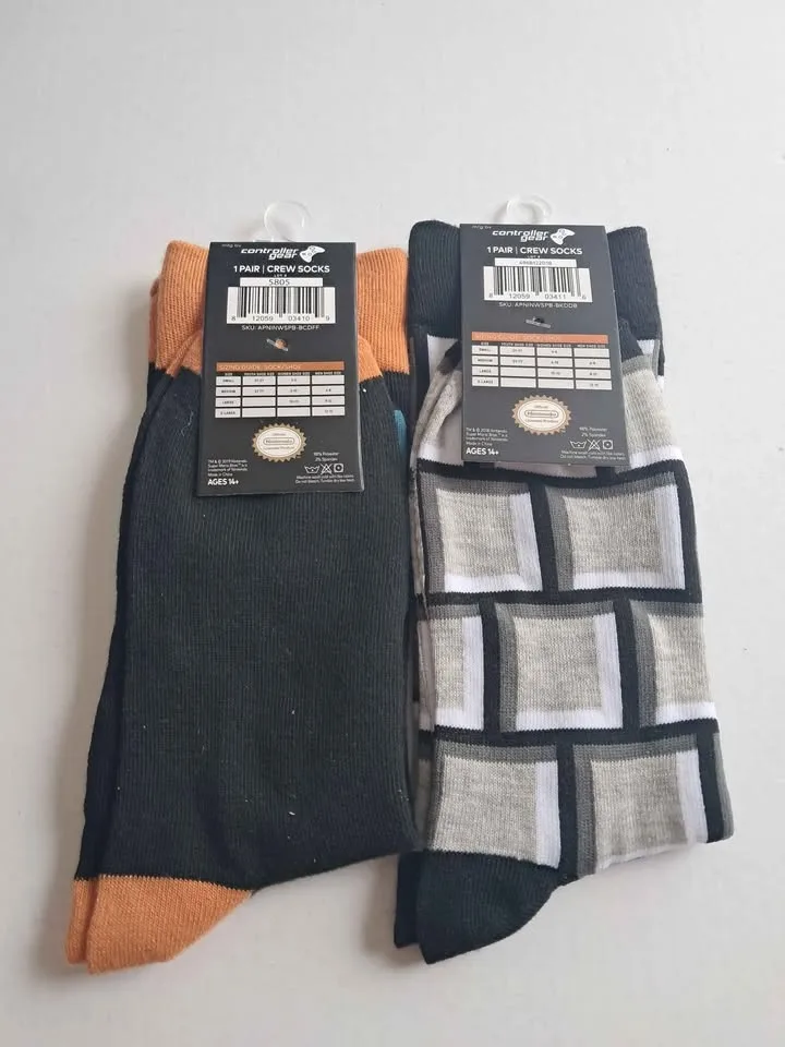 Super Mario Bros. Crew Socks (2 Pairs) image indicator(2)