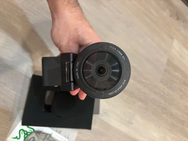 Razer Kiyo Pro Webcam image indicator(6)