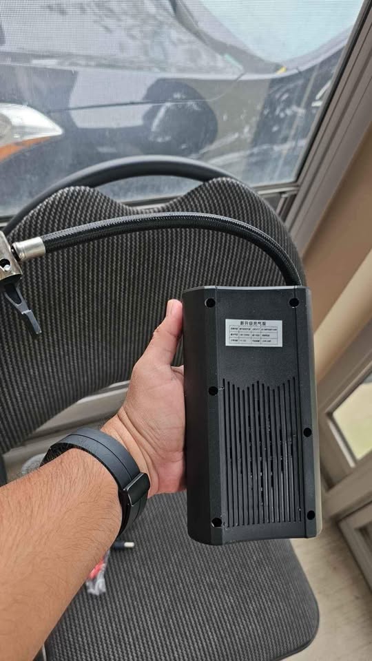 Corded Tire Inflator - Reliable and easy to use - photo 2