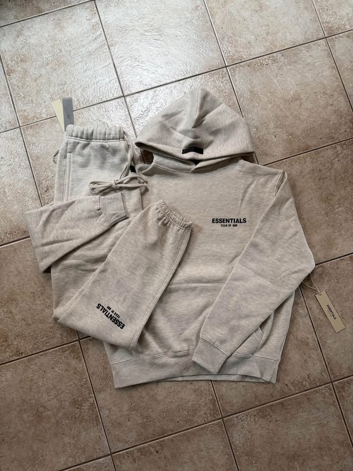 *AUTHENTIC* Essentials SS22 Hoodies + Sweatpants... - photo 3