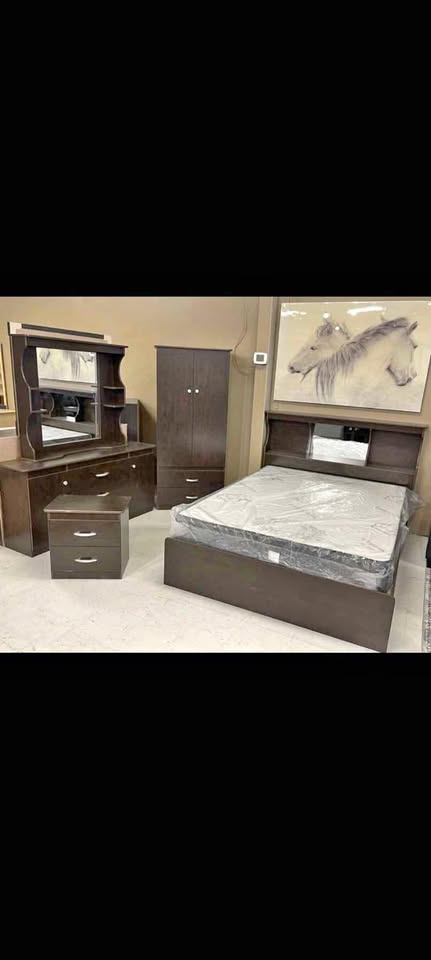 Queen mattress + Bed frame