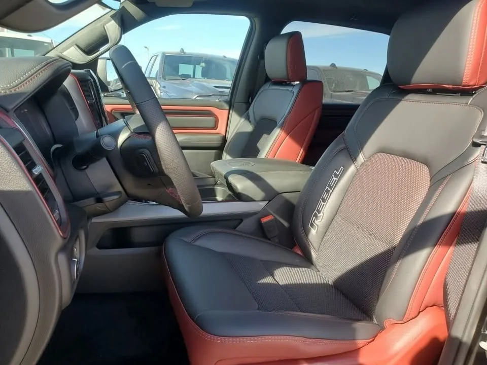 2026 Ram 1500 image indicator(9)