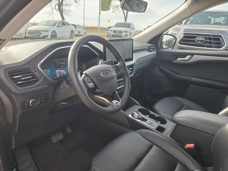 2024 Ford Escape image indicator(5)