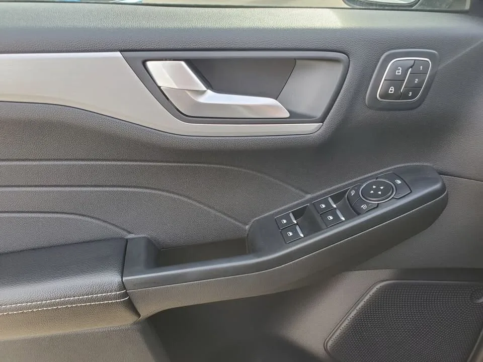 2024 Ford Escape image indicator(7)