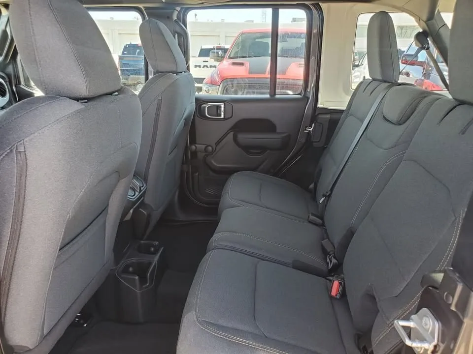 2024 Jeep wrangler image indicator(7)