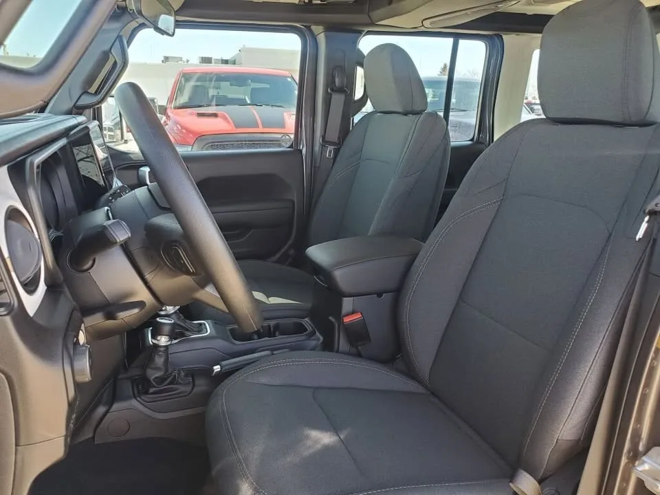 2024 Jeep wrangler image indicator(10)