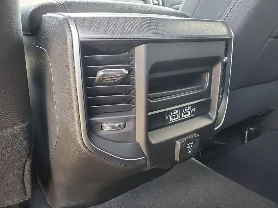 2025 Ram 3500 image indicator(8)